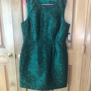 Sleeveless midi dress